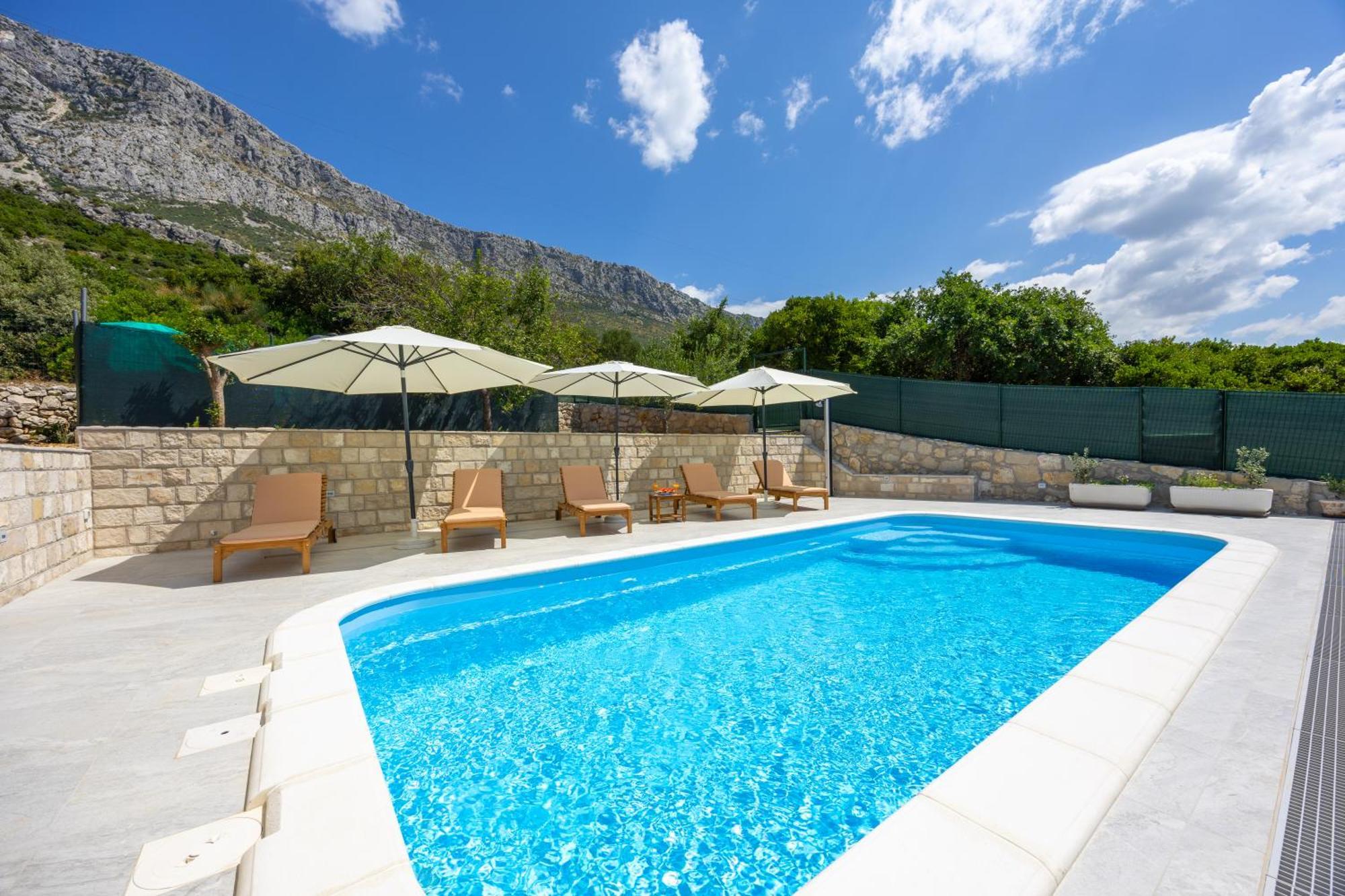 Private Villa Golden Hour With A View Of Split Area Kastel Sucurac Exterior photo