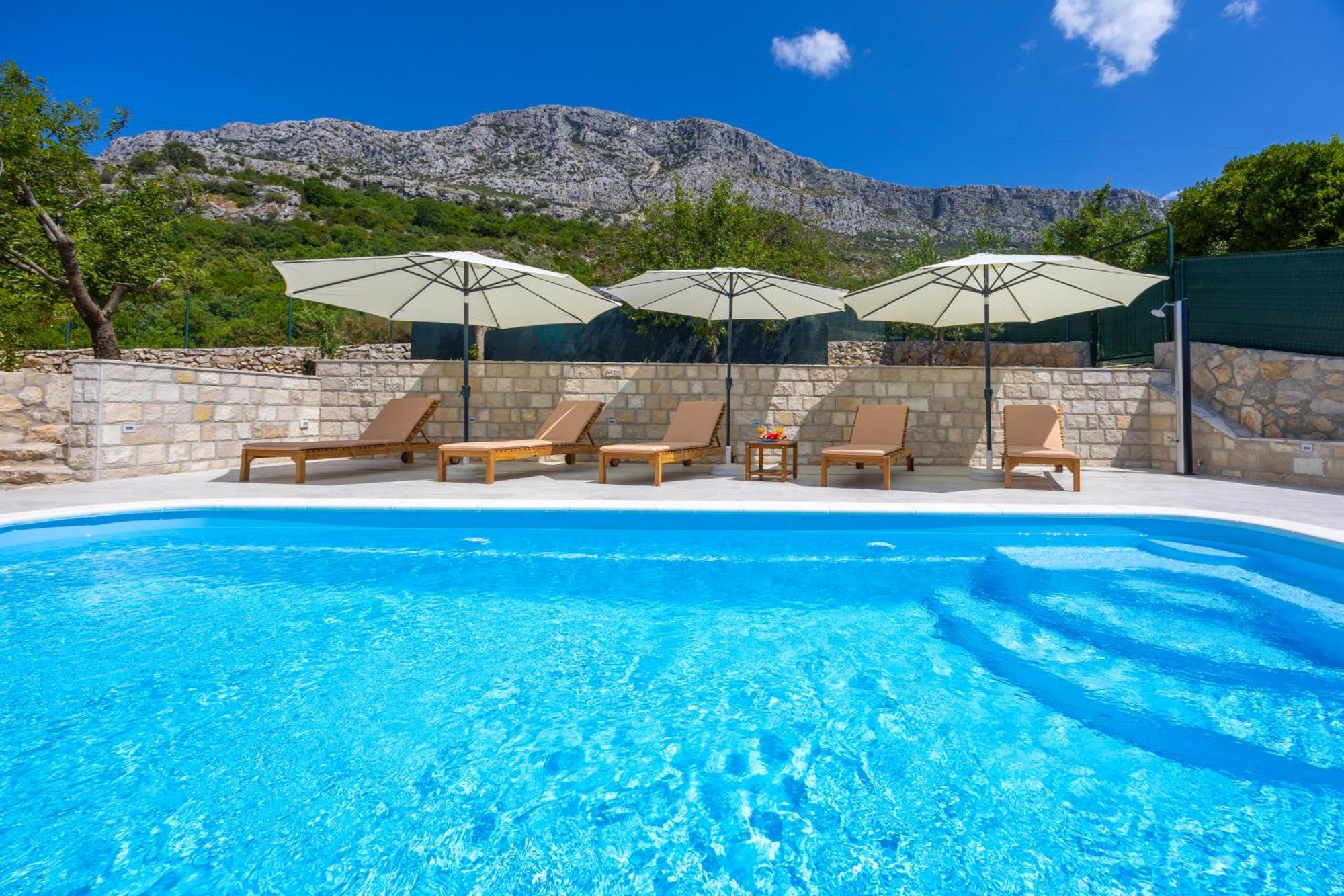 Private Villa Golden Hour With A View Of Split Area Kastel Sucurac Exterior photo