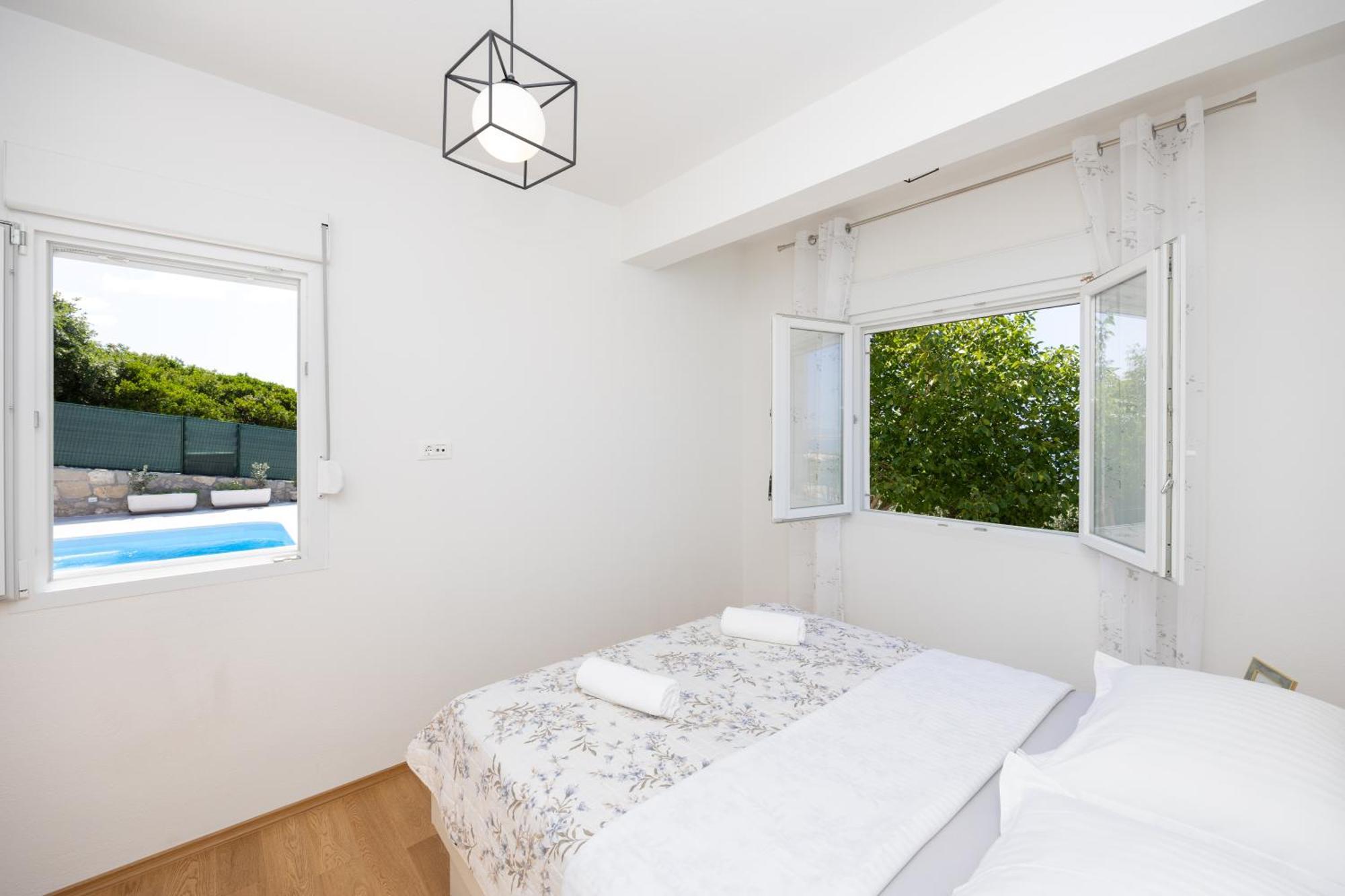 Private Villa Golden Hour With A View Of Split Area Kastel Sucurac Exterior photo